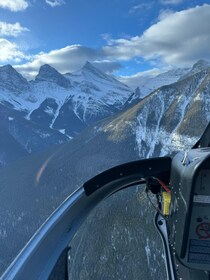 Canmore: 25-Minute Three Sisters Helicopter Tour