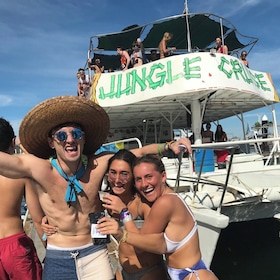 La Tortuga Catamaran Snorkelling Tour in Cabo with Open Bar