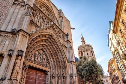Essential Walking Tour of Valencia