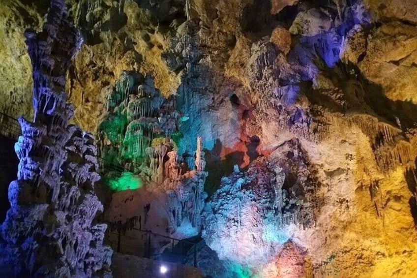 Canelobre Caves and Busot Tour with Transfer in Alicante