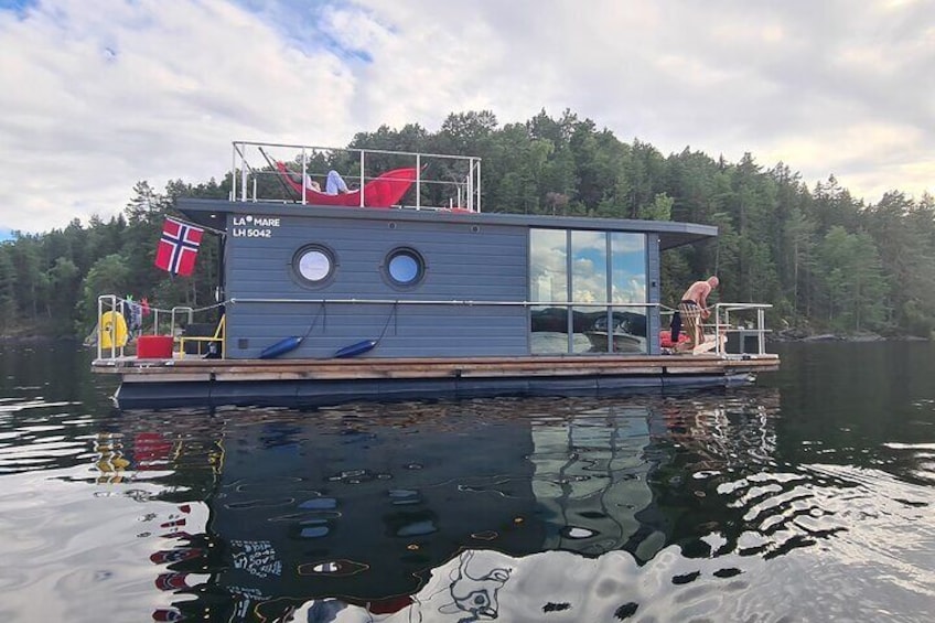 Private Fjord Tour in Oslo by Electric Houseboat (BYO)