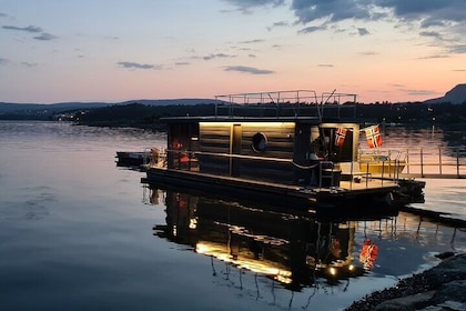 Fjord Houseboat Cruise in Oslo. 100 % electric. BYO