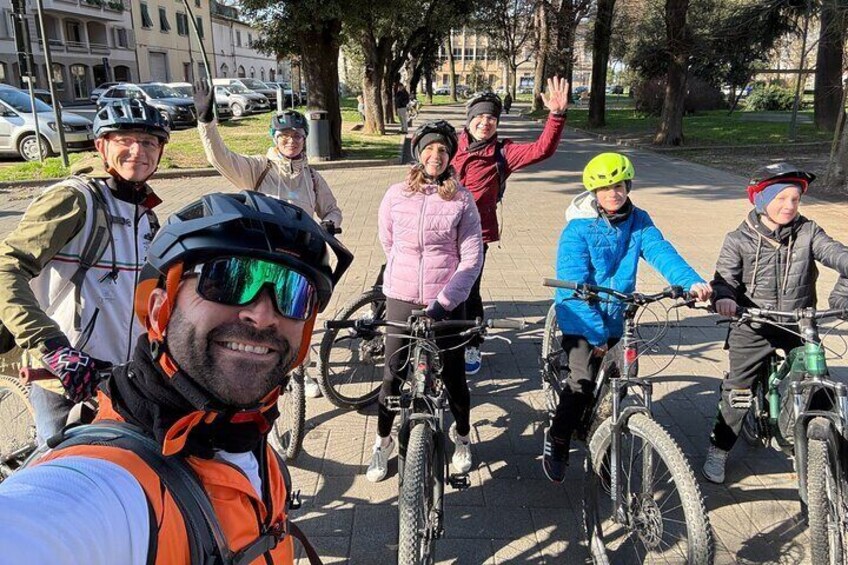 Tuscany e-Bike tour: in Leonardo da Vinci's Land Lunch & Wine