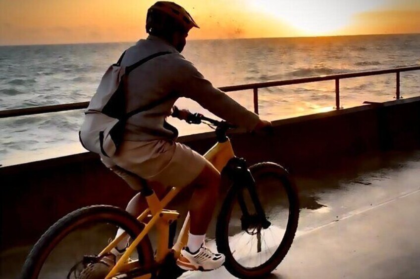 Ebike Guided Tour Brighton Cliffs & Seafront