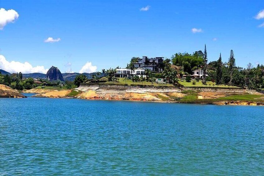 Customizable Guatapé and El Peñol Tour from Medellin