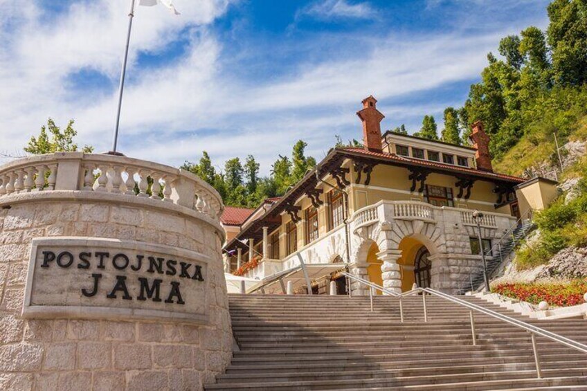 Postojna cave & Predjama castle in Sigismundi Luxury Adventures