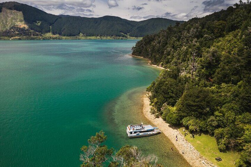 From Havelock to Marlborough Sounds Postie's Day Off Cruise