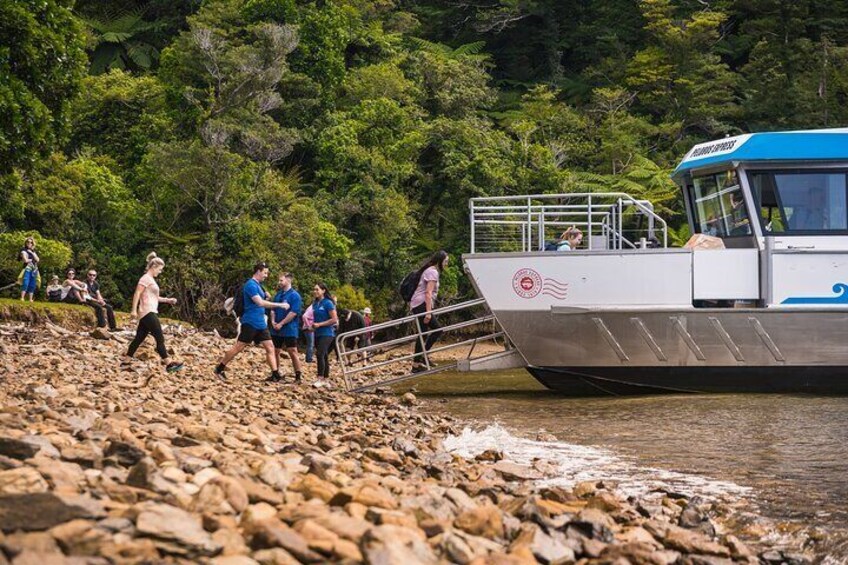 From Havelock to Marlborough Sounds Postie's Day Off Cruise