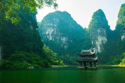 Day Trip to Ninh Binh Hoa Lu, Trang An, Mua Cave