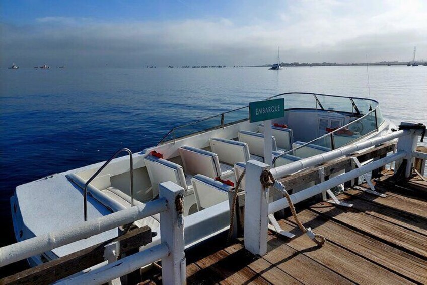 20-seater speedboat