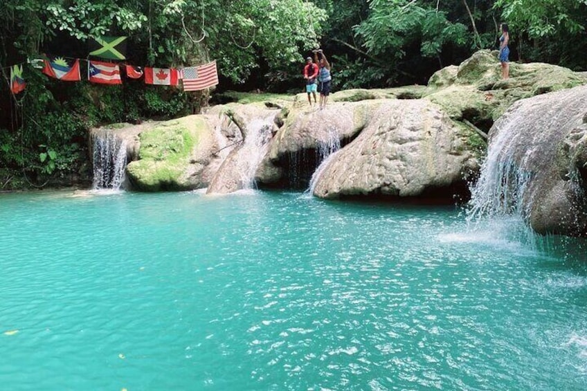 4 Hour Private Tour Blue Hole and Rafting in Ocho Rios