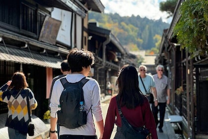 Takayama Jinya & Old Town Private Walking Tour