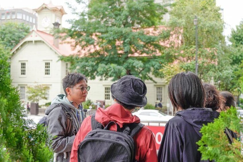Let's discover the hidden gems of the city together !!