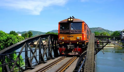 Da Bangkok: Cimitero di guerra e ferrovia della morte di Kanchanaburi.