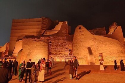 Full Day to Discover Riyadh Culture History and Local market