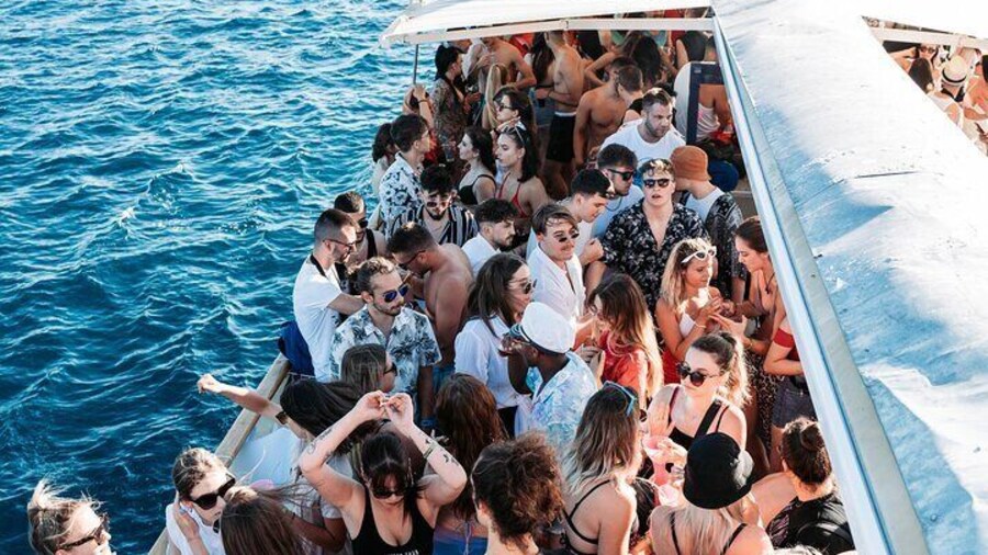Boom Boat Party Poreč – 6 Hour Party with DJ, Swim & Afterparty