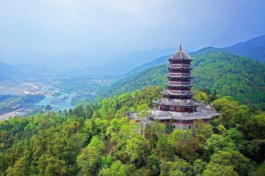 Dujiangyan and Mount Qingcheng Day Tour