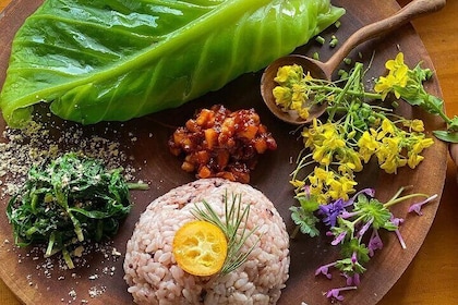 Experience Live Korean Vegan Course & Traditional Liquor Pairing