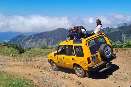 マデイラ4x4ジープでポルトモニス・カボ・ジラオとセイクサールを1日で