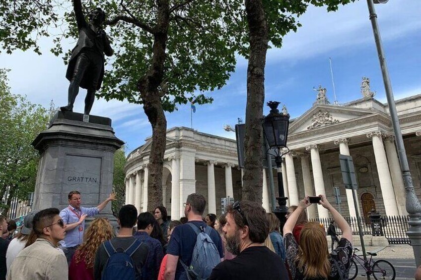 Old Parliament with your expert guide