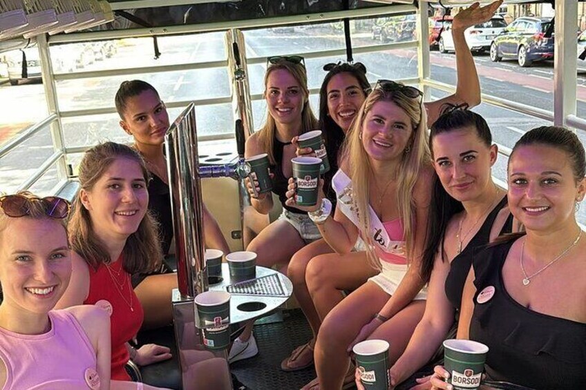Sightseeing Party Tour in Budapest 