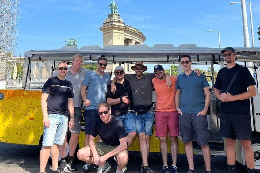 Sightseeing Party Tour in Budapest