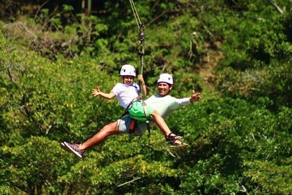 Zipline, Sanctuary Park, Stadsrundtur, Ron och Choklad Factory View