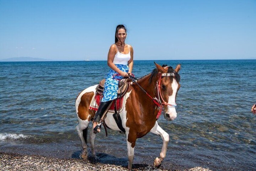 Premium Secluded Black Beach Horseback Riding Tour in Santorini