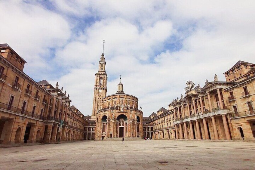 Private Guided Walking Tour in Gijon 