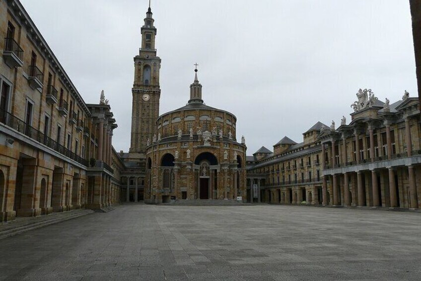 Private Guided Walking Tour in Gijon 