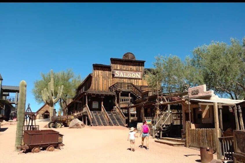 Goldfield, Ghost Town, Bulldog Canyon, Tesla Cyber Truck Tour