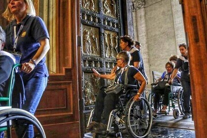 Holy Doors Tour for Disabled Travellers with Private Access