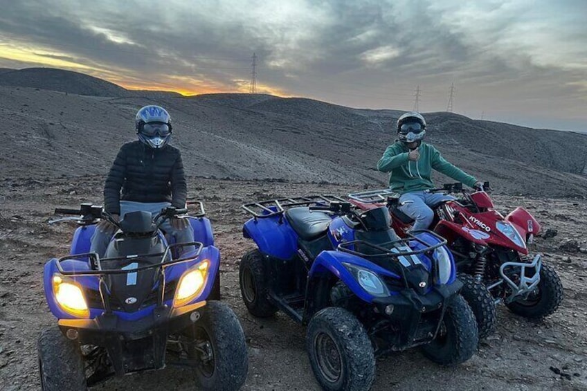 Luxury Familial Camp: Agafay Desert, Quad, Camel, & Dinner Show
