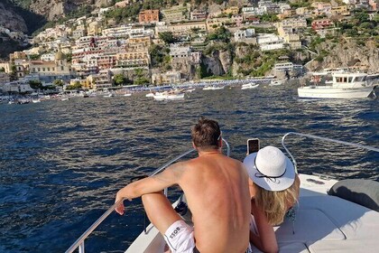 Tour privado en barco por la costa de Amalfi