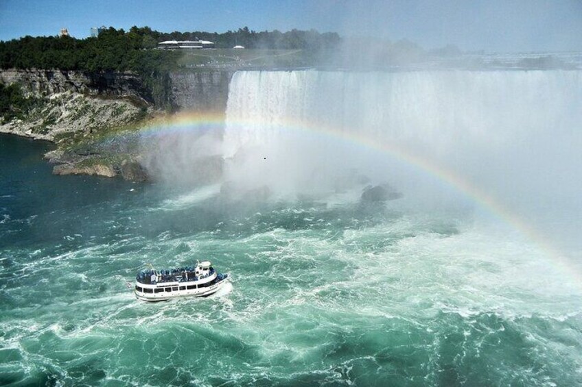 Niagara Falls Day Trip by Air from New York City