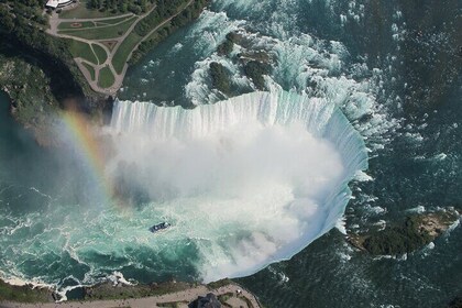 Niagara Falls Day Trip by Air from New York City