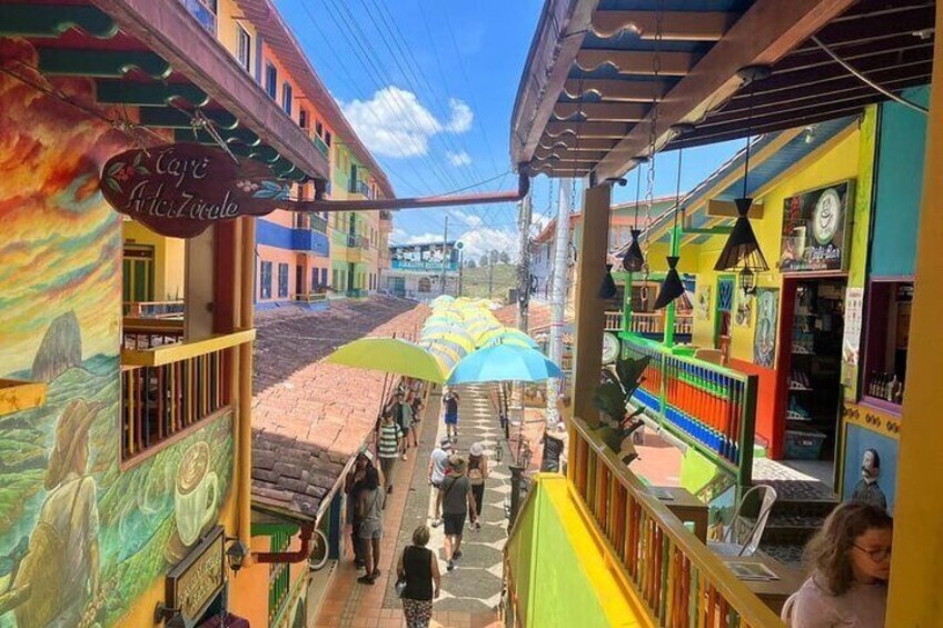 Guatape Private Tour El Peñol Boat Ride from Medellin