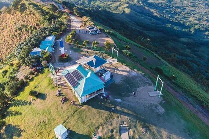 Montana Redonda Tour with Zip Line and Casa Tipica