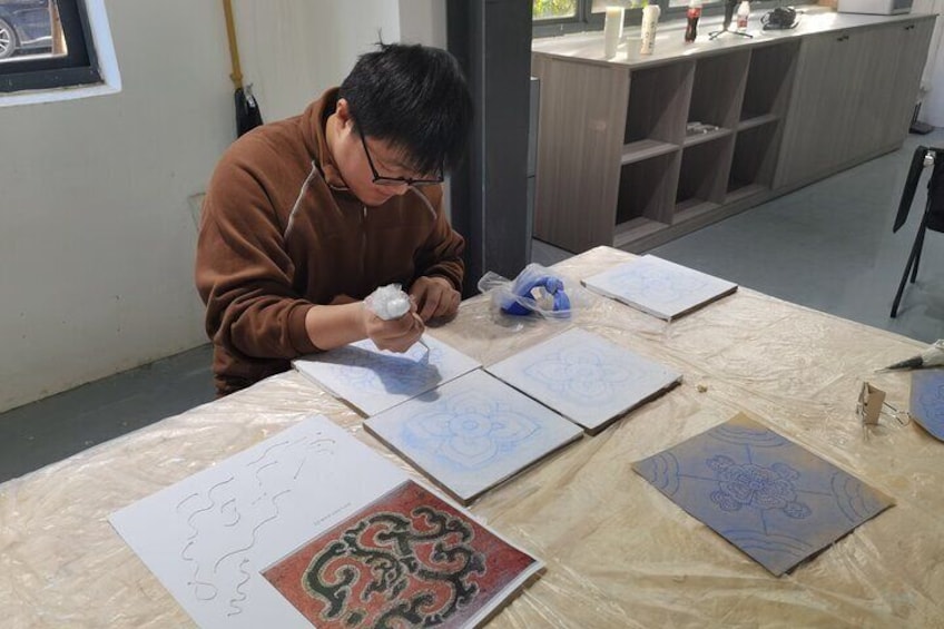 Traditional Chinese Decorative Painting Workshop