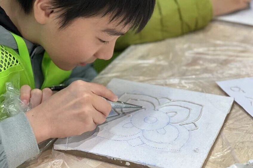 Traditional Chinese Decorative Painting Workshop