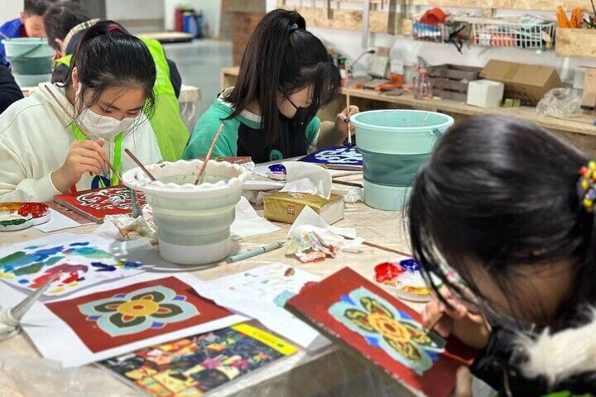 Traditional Chinese Decorative Painting Workshop