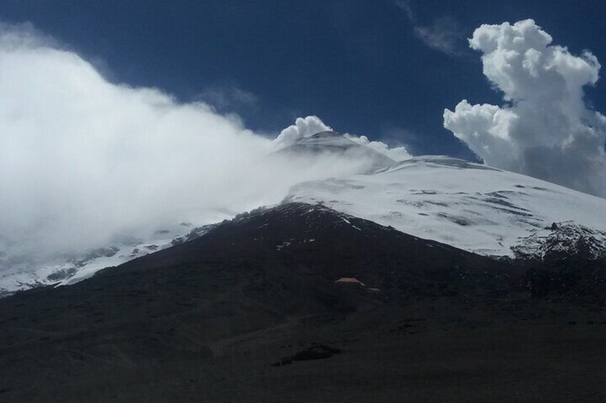 Full Day Tour to Cotopaxi Volcano and Quilotoa Volcano