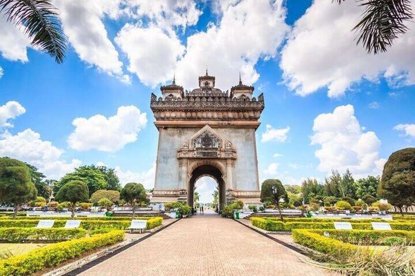 Private Vientiane Tour Buddha Park Included