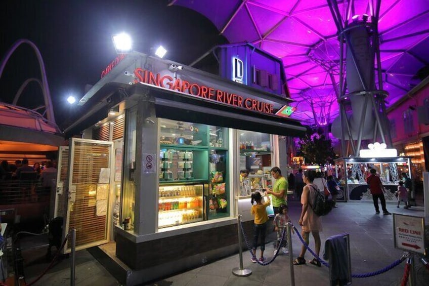 Singapore River Cruise with Two Way Return Transfer