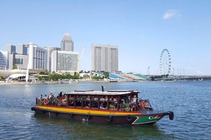 Singapore River Cruise with Two Way Return Transfer