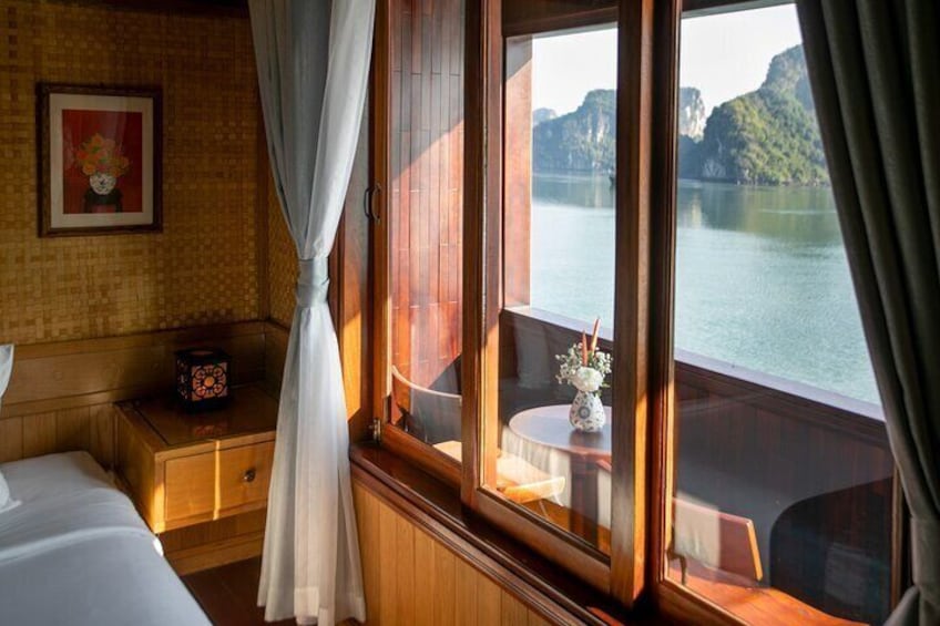 2N1D Explorer Halong Bay Ba Ham - Tien Ong with Private Cruise