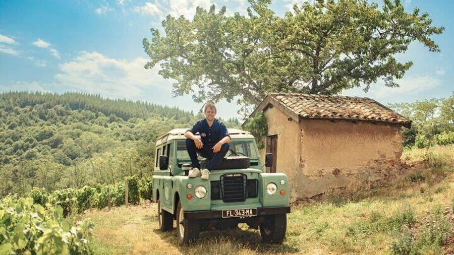 Private half day Burgundy Wine and Food Tour by vintage Defender