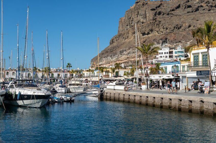 Photoshoot at Puerto de Mogán Flowering Seaside Fish Village