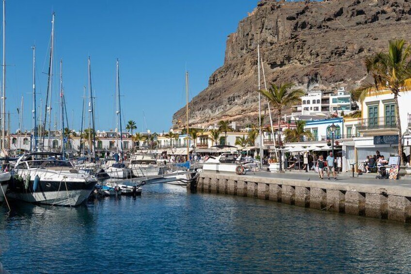Photoshoot at Puerto de Mogán Flowering Seaside Fish Village