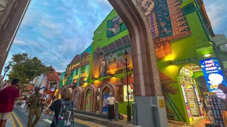 The BEST CHOICE 3 IN 1 Food Tour: 3 Culture Walking Trails